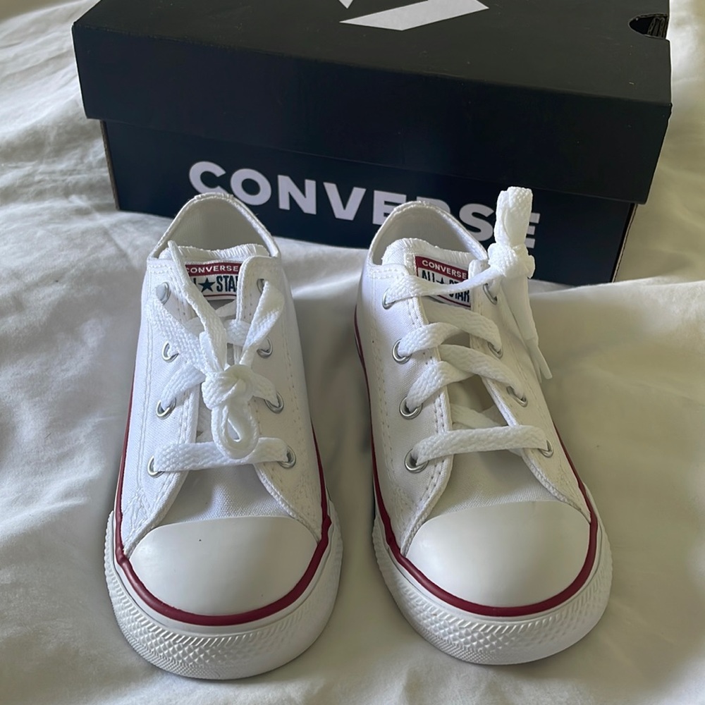 Converse white shoes size 9